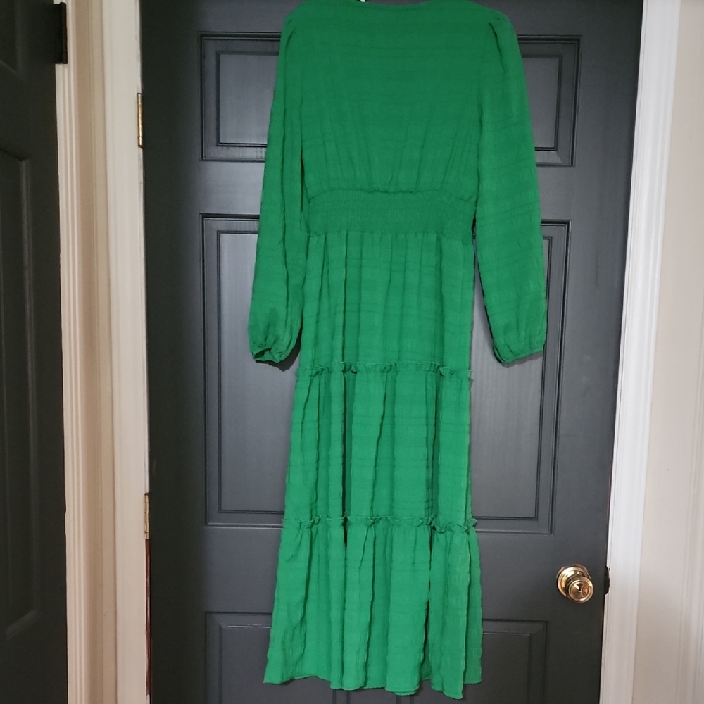 Elegant Green Maxi Dress - Picture 3 of 5